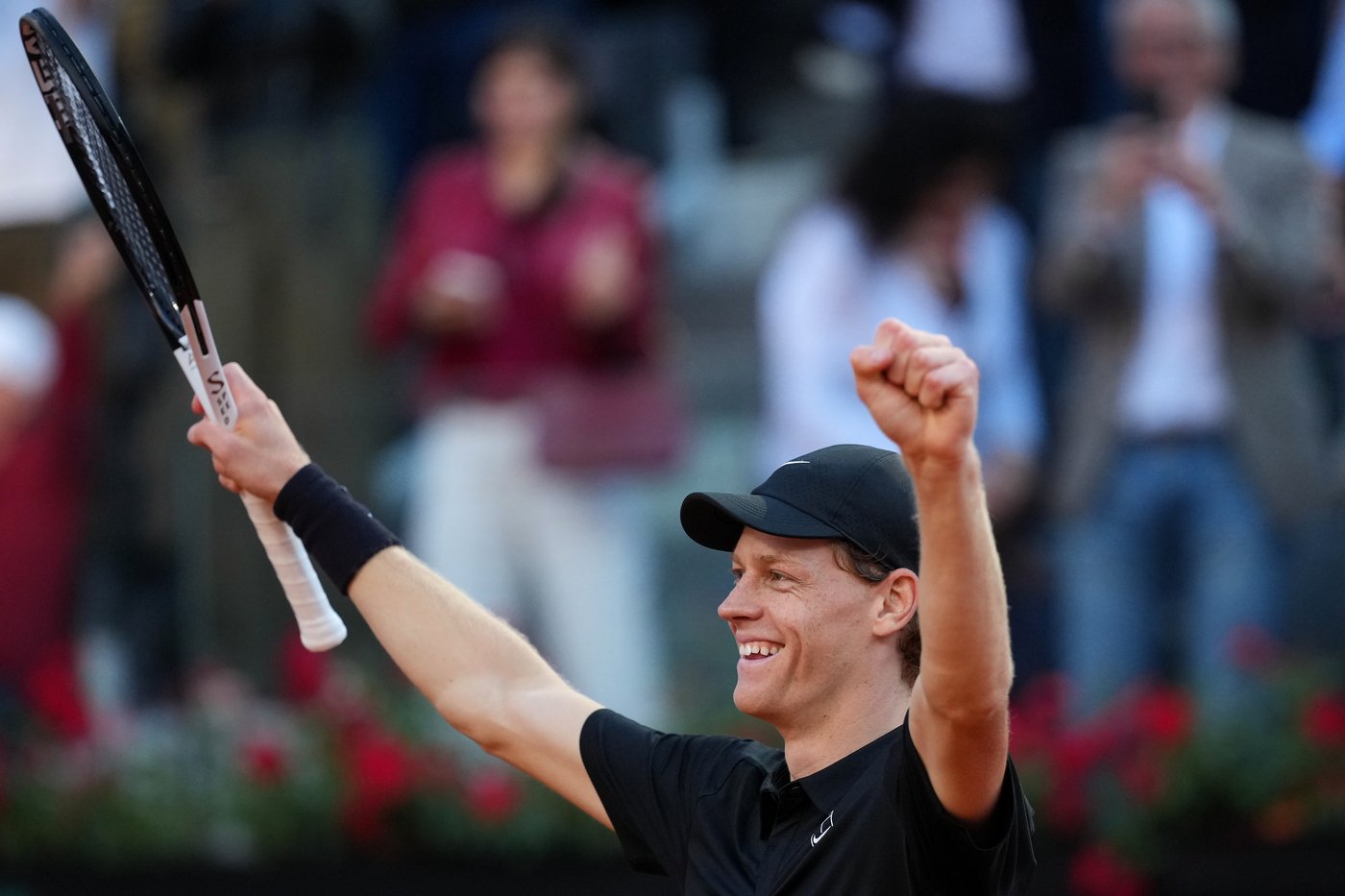 Sinner becomes 1st Italian man to win Italian Open in 50 years and matches Djokovic's Masters sweep | iNFOnews.ca
