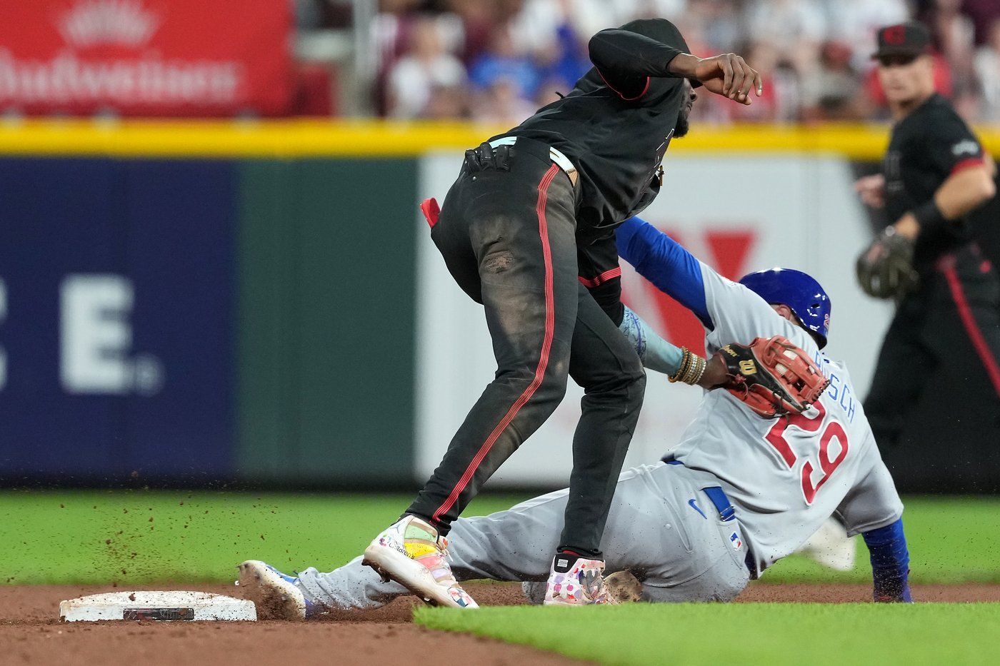 Jose Trevino's 2-run single in 6th inning propels Reds to 6-4 win over Cubs | iNFOnews.ca