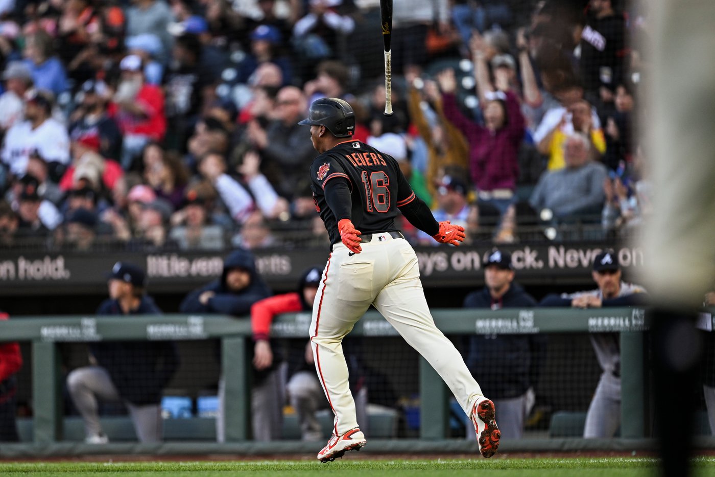 Rafael Devers homers twice and drives in 4 as Giants blank Braves 5-0 behind Logan Webb | iNFOnews.ca