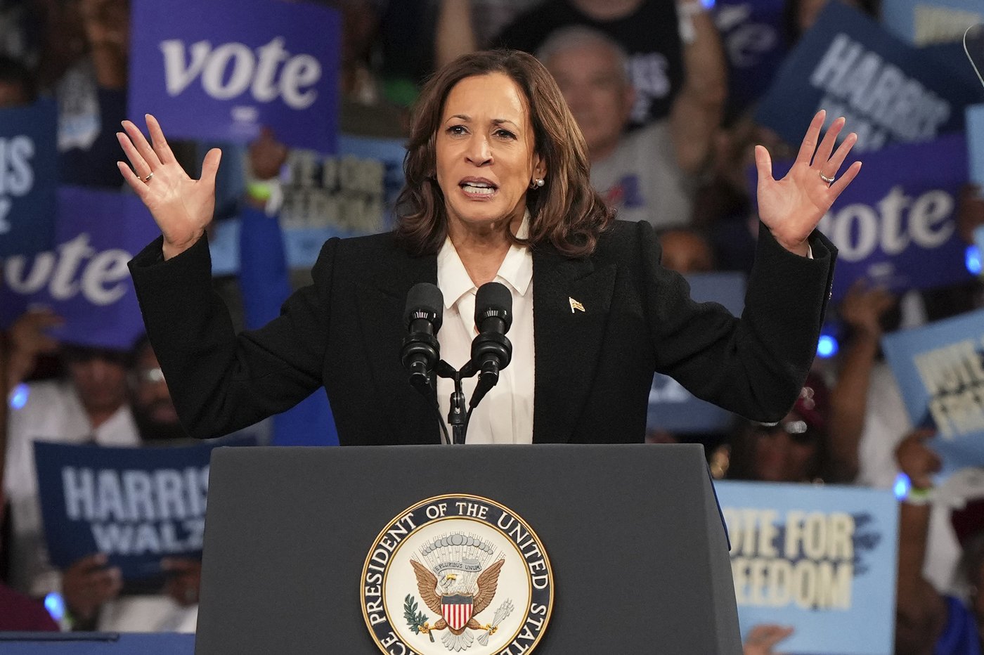 From the pulpit, Harris calls out Trump for hurricane misinformation. Biden surveys Florida's damage | iNFOnews.ca