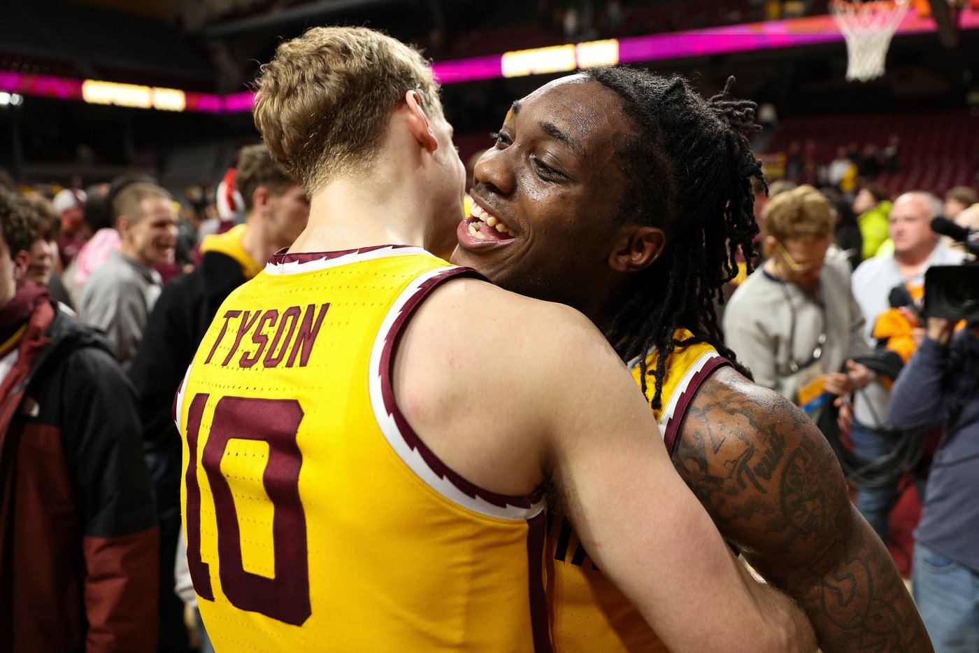 Gophers savor breakthrough game with upset of Spartans, as coach Niko Medved's impact begins to show | iNFOnews.ca Gophers savor breakthrough game with upset of Spartans, as coach Niko Medved's impact begins to show | iNFOnews.ca