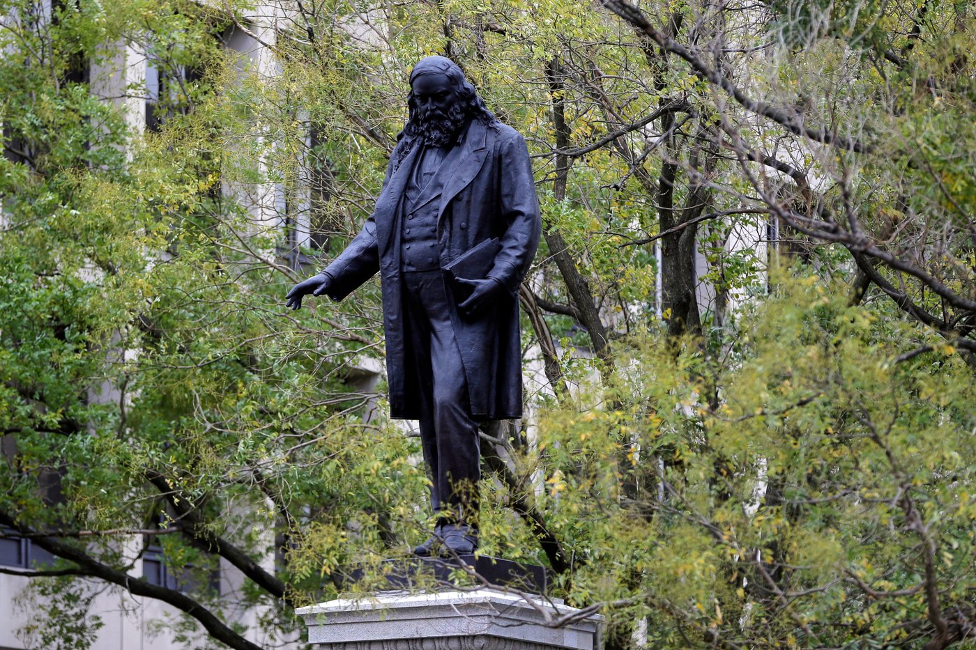 A Confederate statue is restored as part of Trump's efforts to reshape how history is told | iNFOnews.ca A Confederate statue is restored as part of Trump's efforts to reshape how history is told | iNFOnews.ca