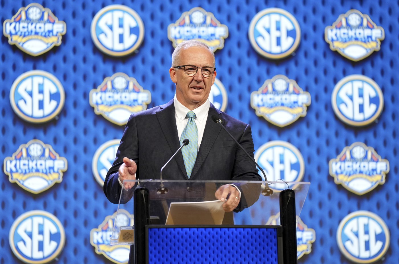SEC, Big Ten leaders mulling future of fast-changing college sports | iNFOnews.ca SEC, Big Ten leaders mulling future of fast-changing college sports | iNFOnews.ca