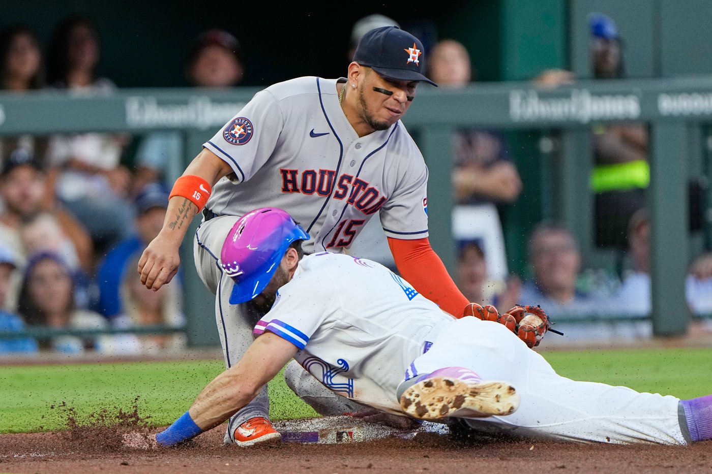 Alvarez hits 2 HRs, including a grand slam, in the first inning as Astros beat Royals 10-8 | iNFOnews.ca Alvarez hits 2 HRs, including a grand slam, in the first inning as Astros beat Royals 10-8 | iNFOnews.ca