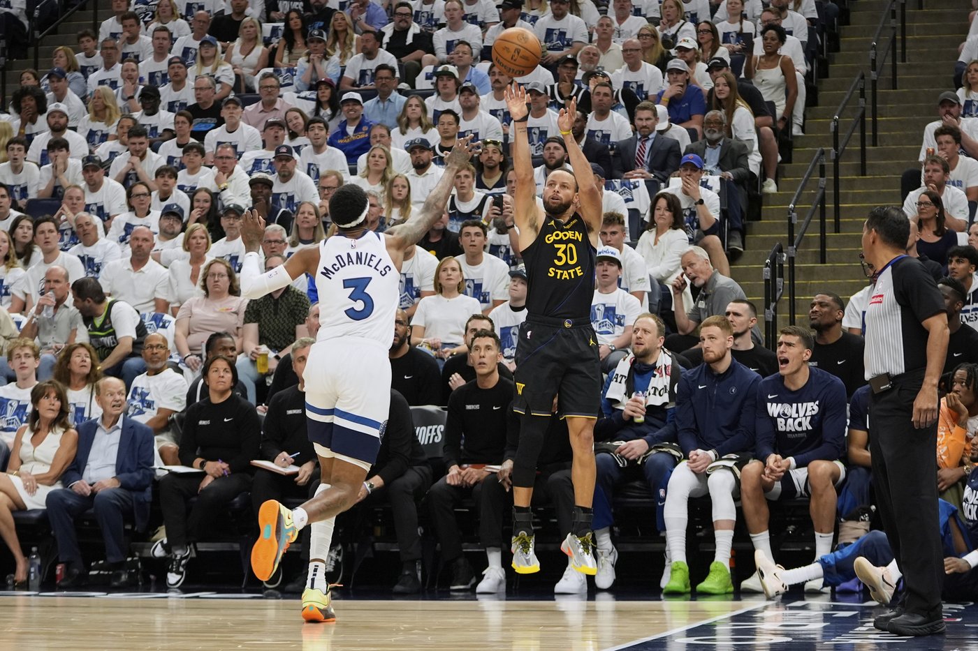 Stephen Curry says he knows patience will be required when dealing with hamstring injury | iNFOnews.ca