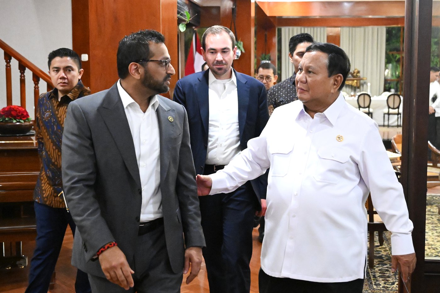 FBI Director Patel returns looted cultural artifacts to Indonesian President Prabowo | iNFOnews.ca FBI Director Patel returns looted cultural artifacts to Indonesian President Prabowo | iNFOnews.ca