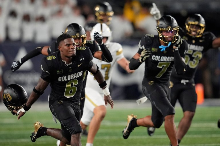 College football season opens with new coaches, eligibility chaos and a Top 25 showdown | iNFOnews.ca