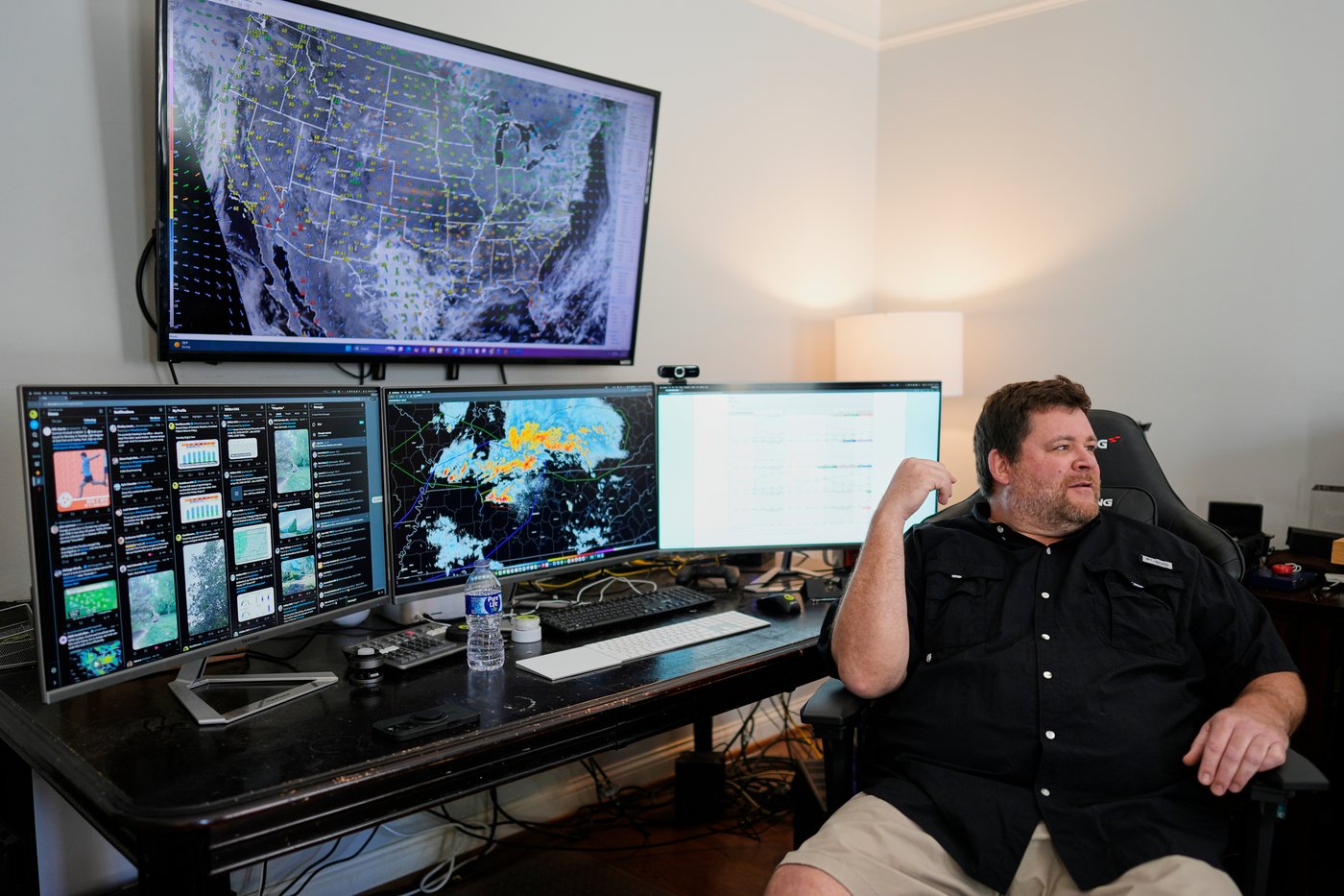 Prepared, not scared: Dedicated volunteers in Nashville relay calm, straight-talk info during storms | iNFOnews.ca