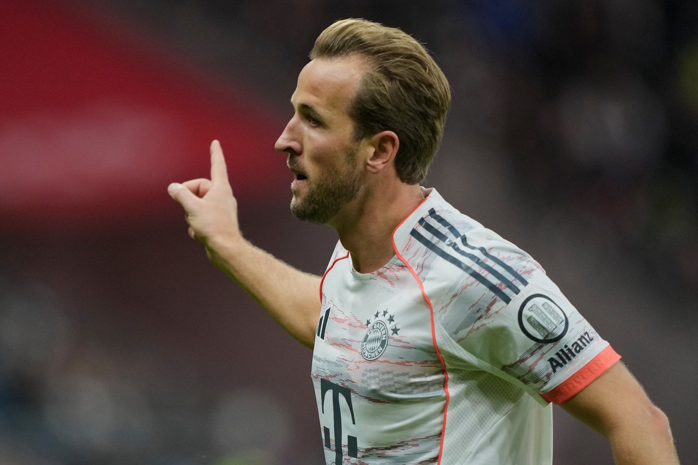 Kane scores again and dismisses injury scare as Bayern beats Frankfurt | iNFOnews.ca