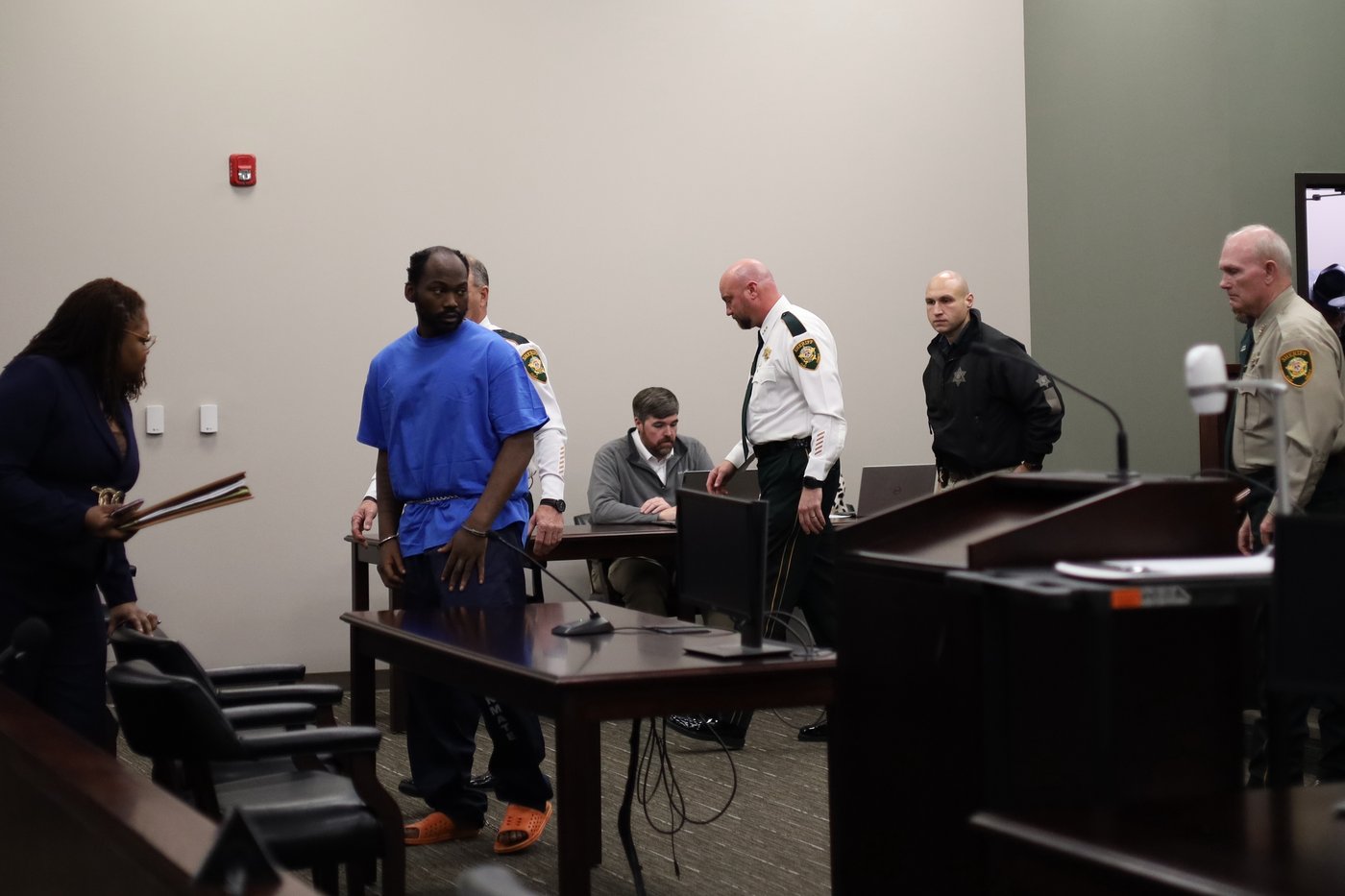 Mississippi man accused of killing 6 people, including a 7-year-old, pleads not guilty | iNFOnews.ca