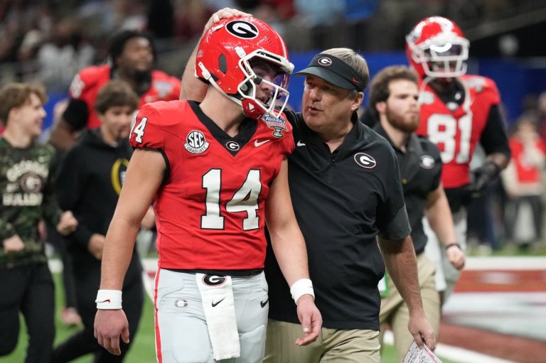 Georgia's Smart gambles on fourth down with mixed results in a CFP loss to Ole Miss | iNFOnews.ca