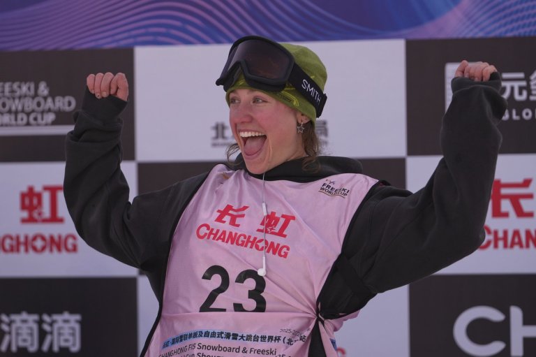 Canada's Naomi Urness captures World Cup bronze in big air | iNFOnews.ca