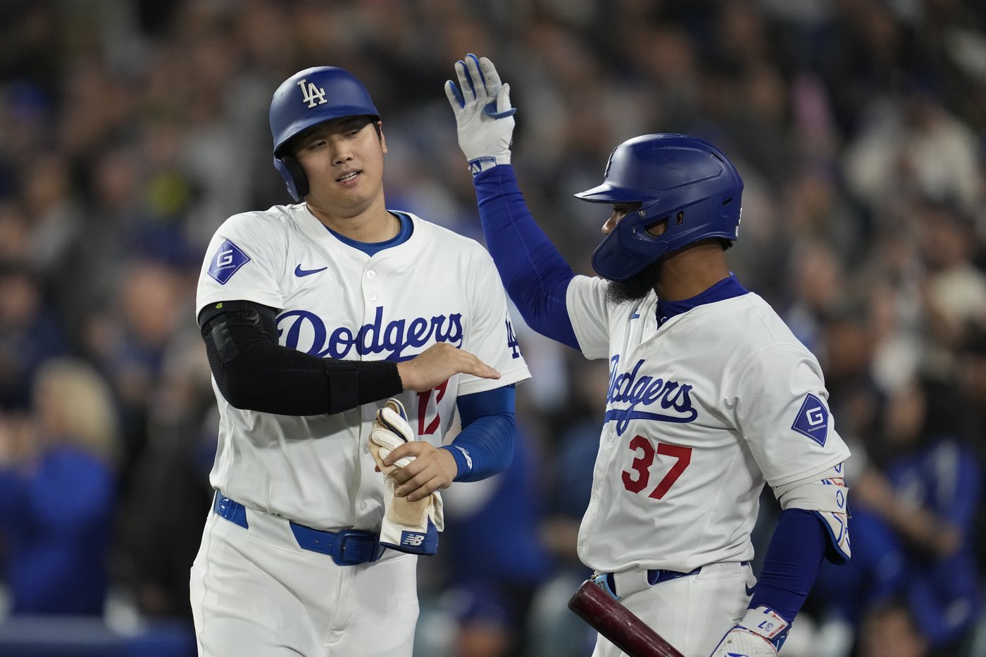 Dodgers rally with 5 runs in 7th and beat Padres 7-2 to clinch 11th NL West title in 12 years | iNFOnews.ca
