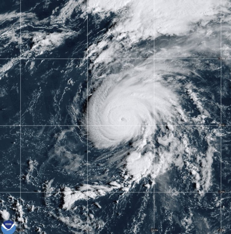 Gabrielle rapidly intensifies into a Category 3 hurricane in the Atlantic, is staying away from land | iNFOnews.ca
