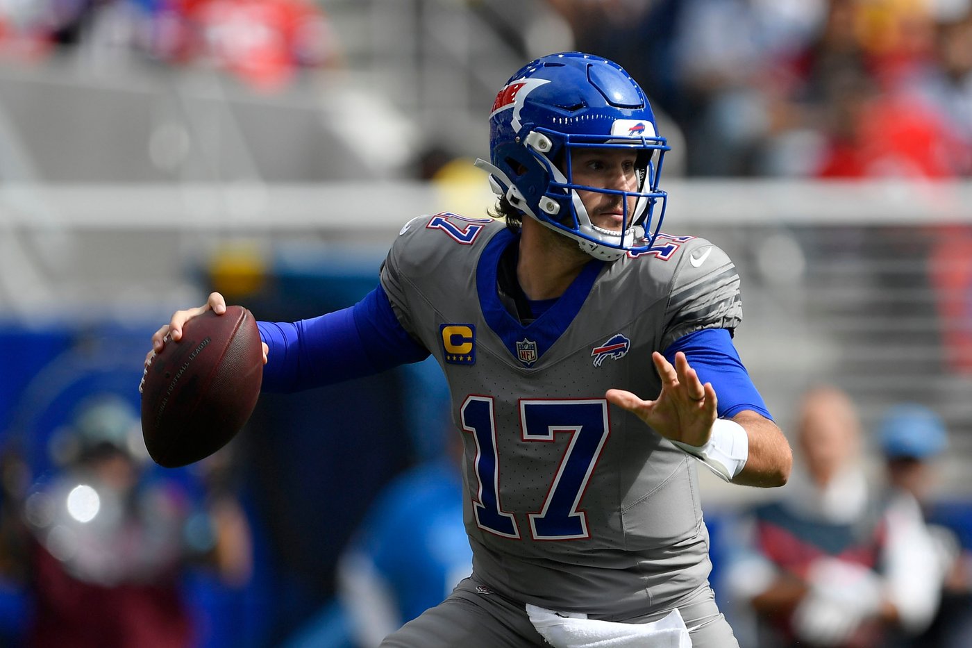 Allen seeks to put sloppy play behind him as Bills host turnover-prone Maye and the Patriots | iNFOnews.ca Allen seeks to put sloppy play behind him as Bills host turnover-prone Maye and the Patriots | iNFOnews.ca