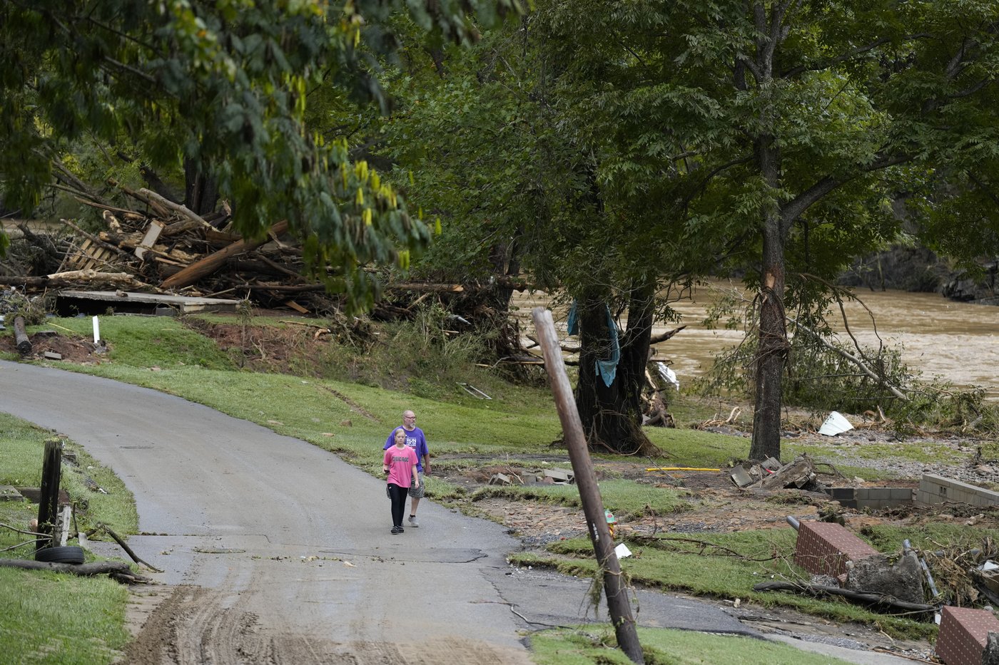 Asheville has been isolated after Helene wrecked roads and knocked out power and cell service | iNFOnews.ca Asheville has been isolated after Helene wrecked roads and knocked out power and cell service | iNFOnews.ca