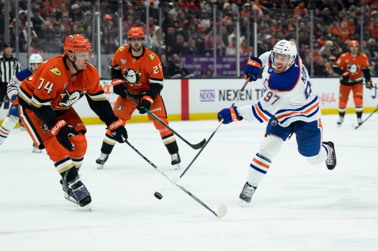 Ducks and Oilers headed to overtime tied 3-3 in Game 4 thriller | iNFOnews.ca