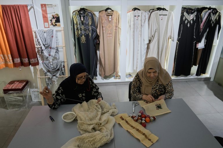 How some in Palestinian diaspora find connection, identity and resilience in traditional embroidery | iNFOnews.ca
