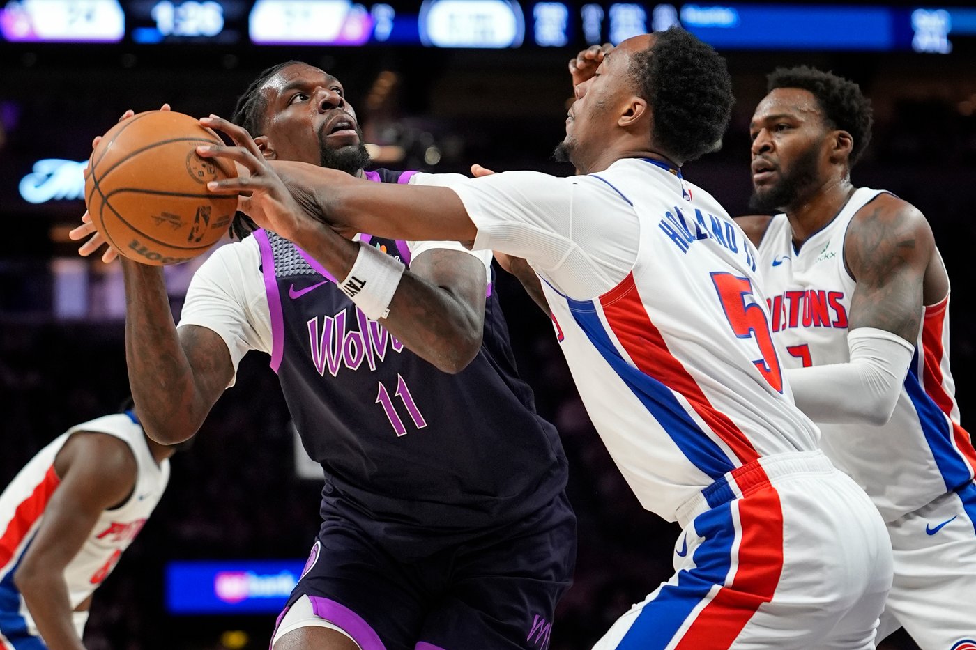 Harris scores 18, Pistons tighten grip on top seed in the East with a 109-87 win over Minnesota | iNFOnews.ca