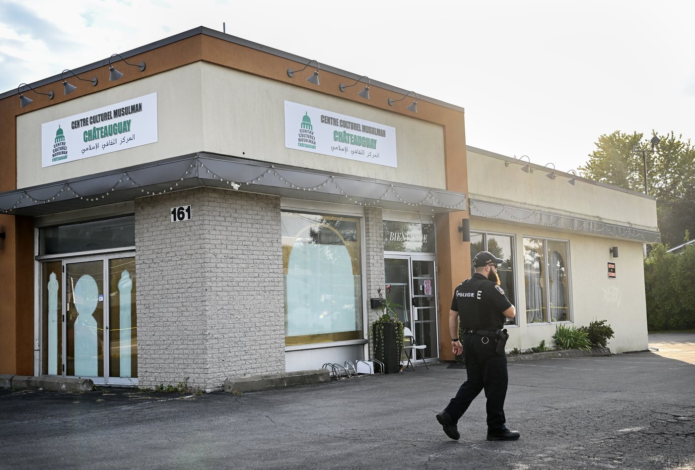 Man charged with weapon possession after three people injured at Montreal-area mosque | iNFOnews.ca
