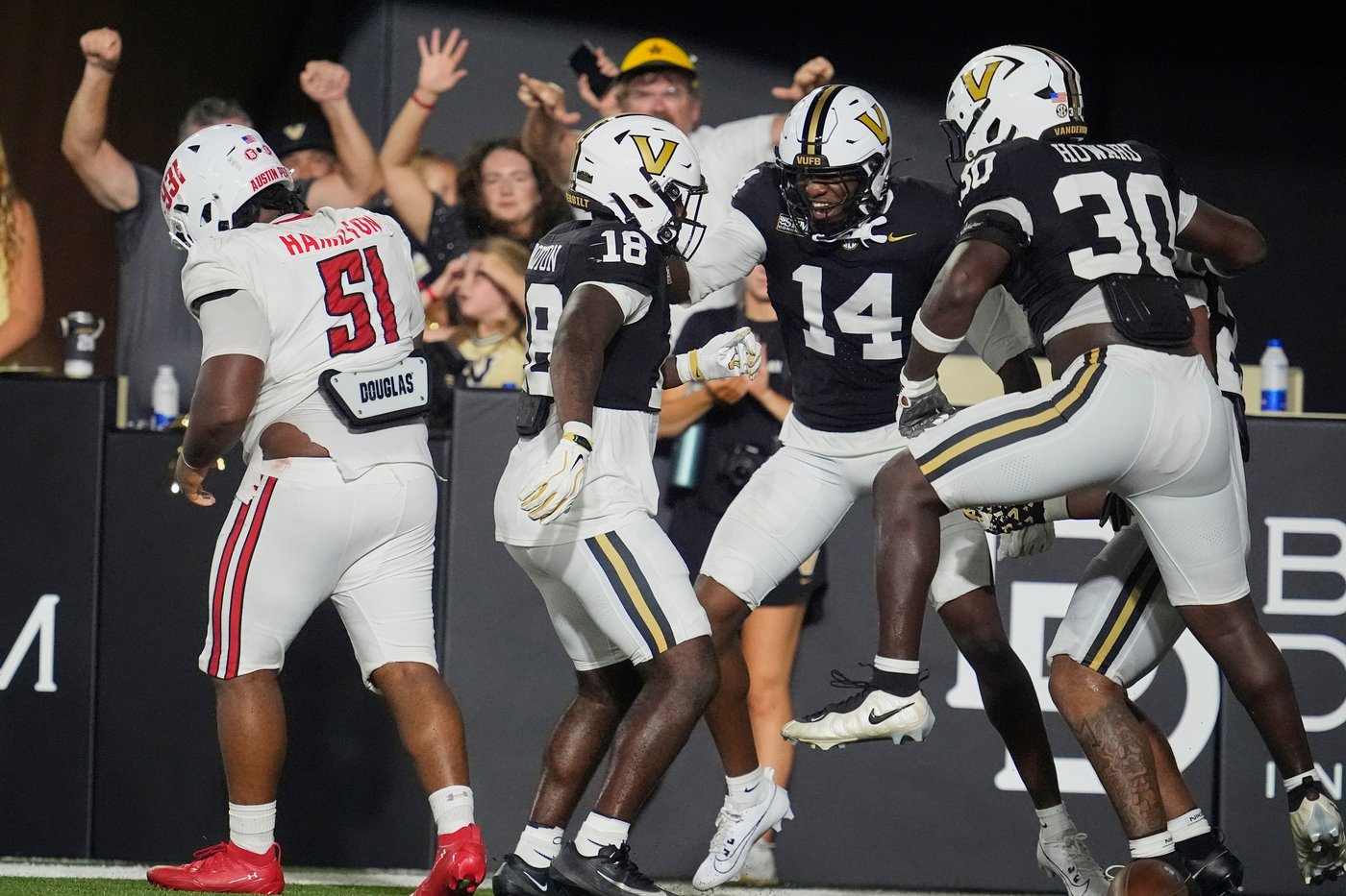 Vanderbilt opens with 28-9 win over Austin Peay with lightning ending game early | iNFOnews.ca Vanderbilt opens with 28-9 win over Austin Peay with lightning ending game early | iNFOnews.ca