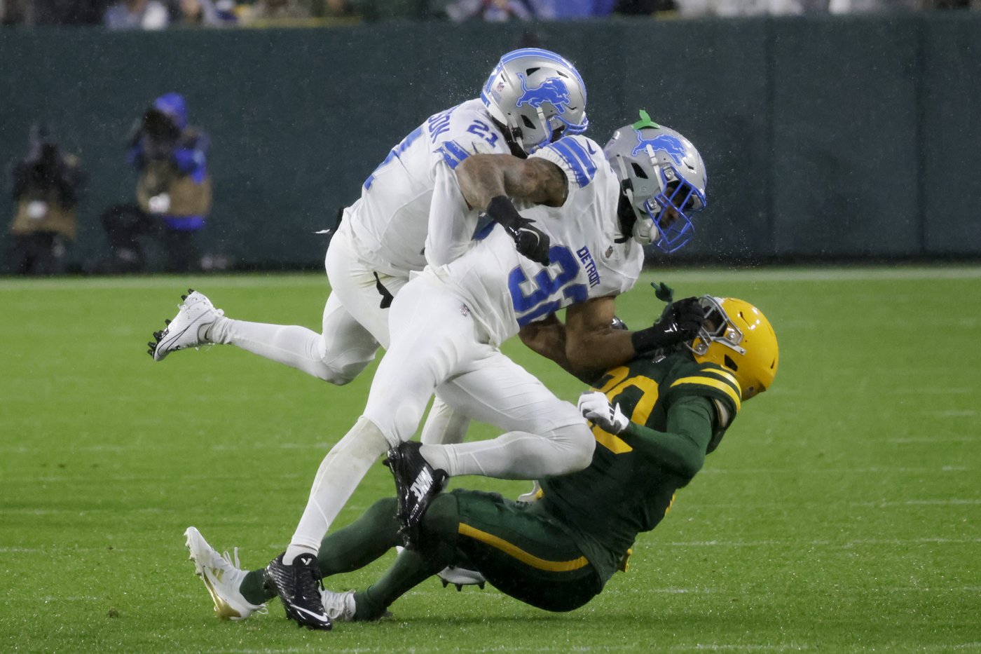 Lions safety Brian Branch ejected after helmet-to-helmet hit on Packers' Bo Melton | iNFOnews.ca