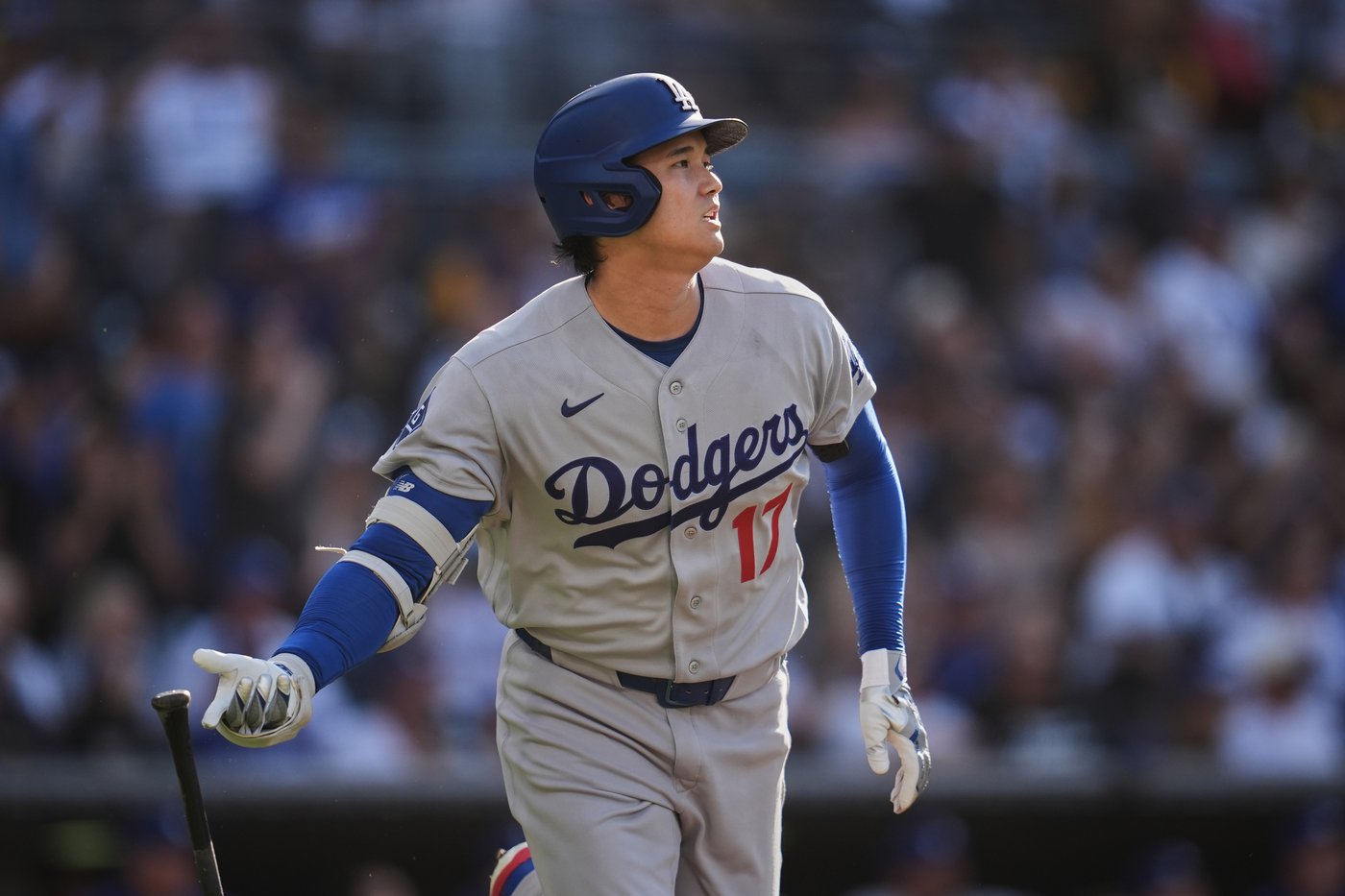 Shohei Ohtani hits leadoff homer, lowers ERA to 0.73 in another 2-way gem for victorious Dodgers | iNFOnews.ca Shohei Ohtani hits leadoff homer, lowers ERA to 0.73 in another 2-way gem for victorious Dodgers | iNFOnews.ca
