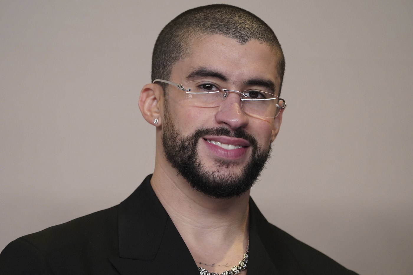 Latin superstar Bad Bunny backs Harris for president after comedian's racist jokes at Trump event | iNFOnews.ca