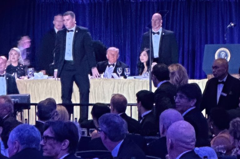 What happened inside the ballroom when a gunman tried to breach Trump's night with the press | iNFOnews.ca