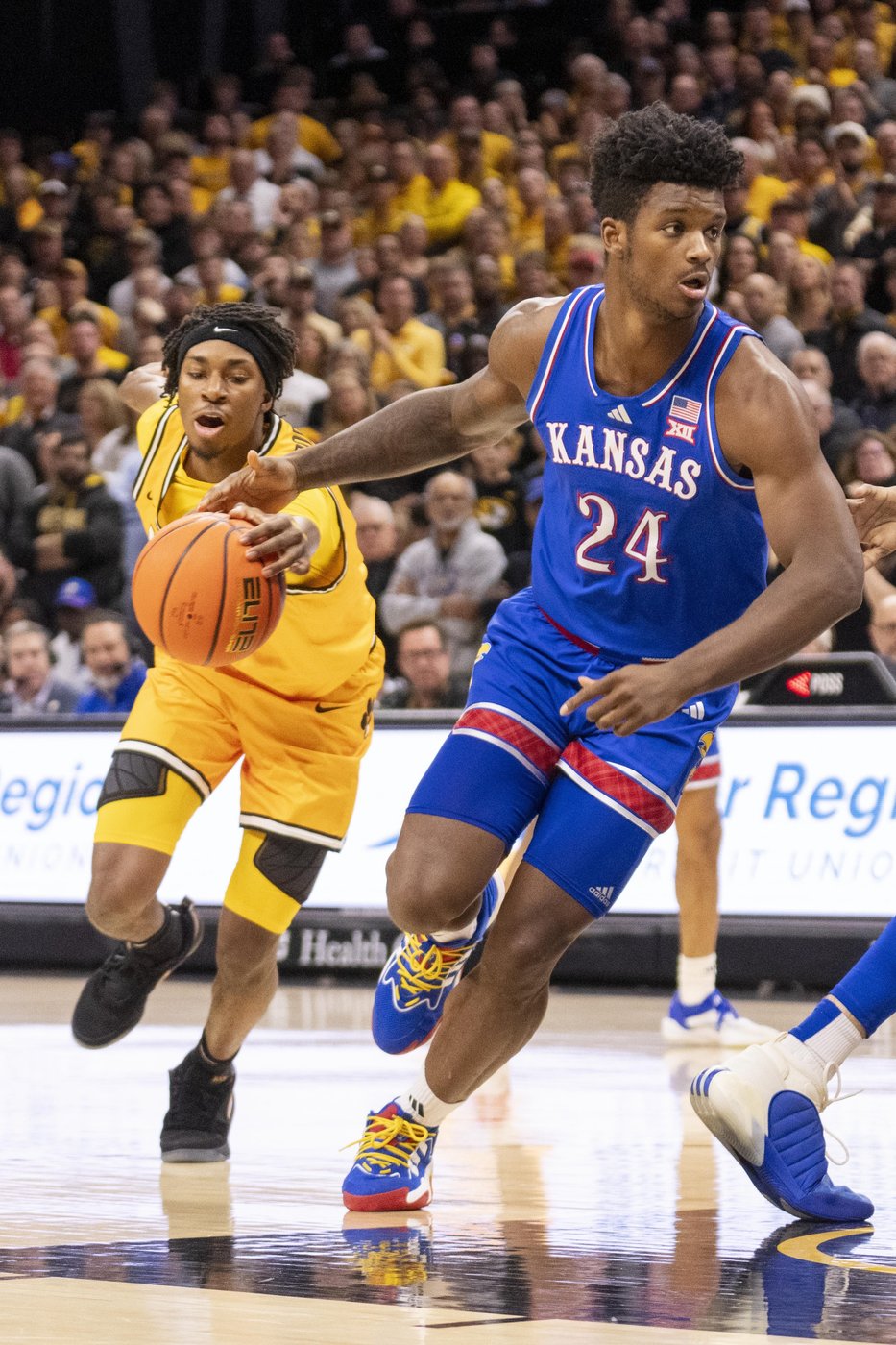 Tamar Bates scores 29 points to help Missouri beat No. 1 Kansas 76-67 | iNFOnews.ca Tamar Bates scores 29 points to help Missouri beat No. 1 Kansas 76-67 | iNFOnews.ca