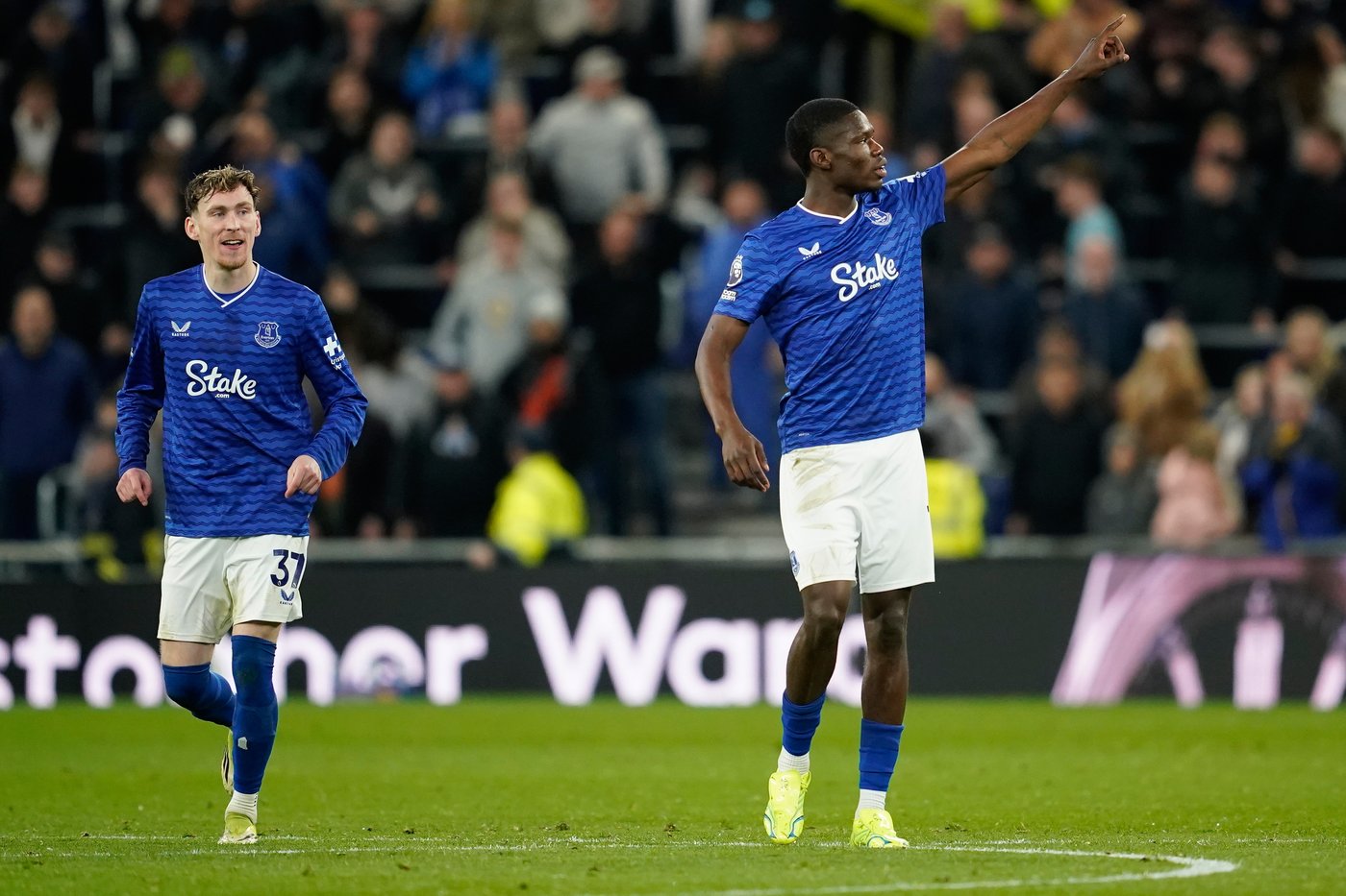 Man City's last-gasp draw at Everton hands Premier League momentum to Arsenal | iNFOnews.ca Man City's last-gasp draw at Everton hands Premier League momentum to Arsenal | iNFOnews.ca