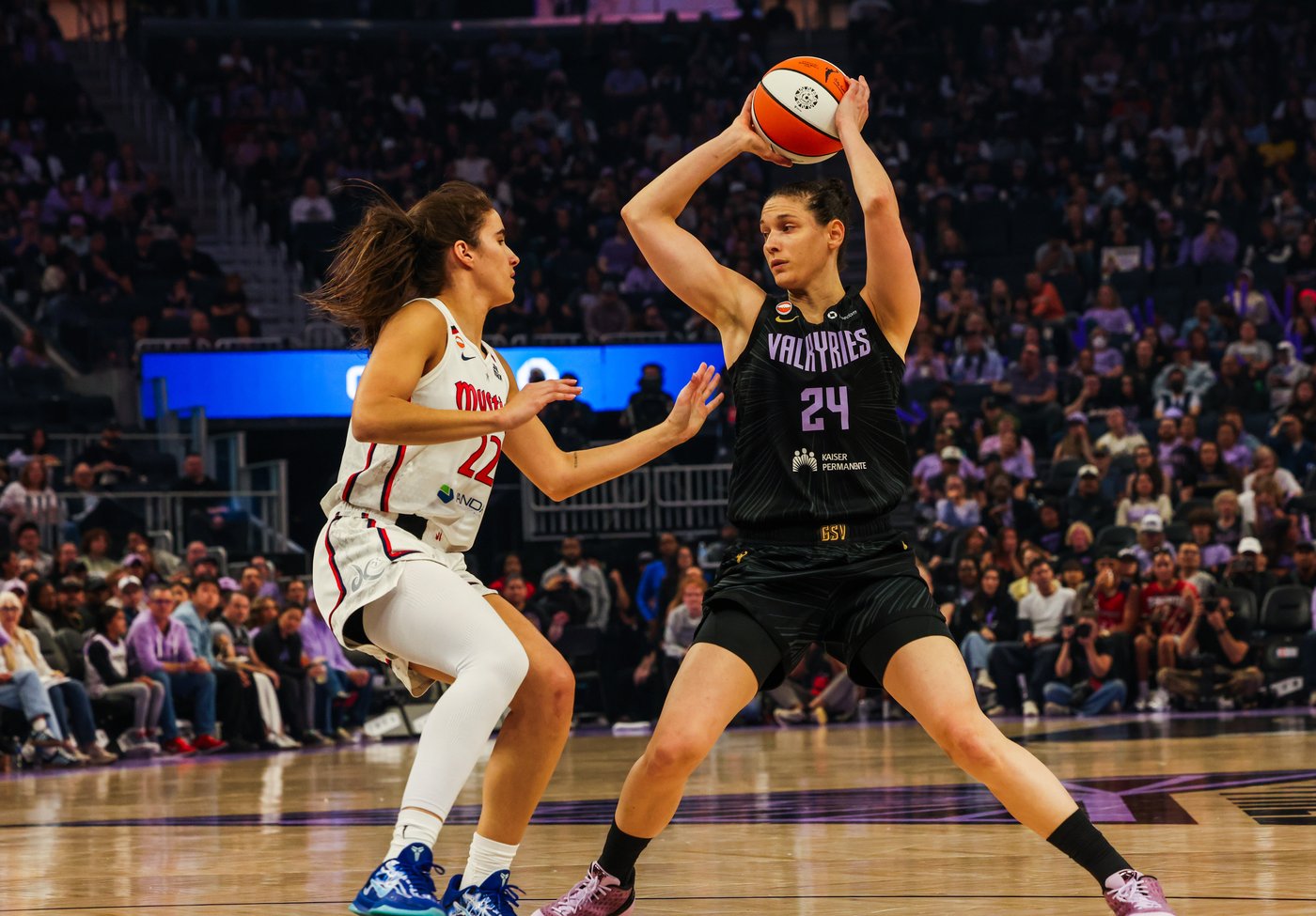 Gabby Williams hits two late 3-pointers and leads Valkyries to 9th straight win, 74-69 over Mystics | iNFOnews.ca Gabby Williams hits two late 3-pointers and leads Valkyries to 9th straight win, 74-69 over Mystics | iNFOnews.ca