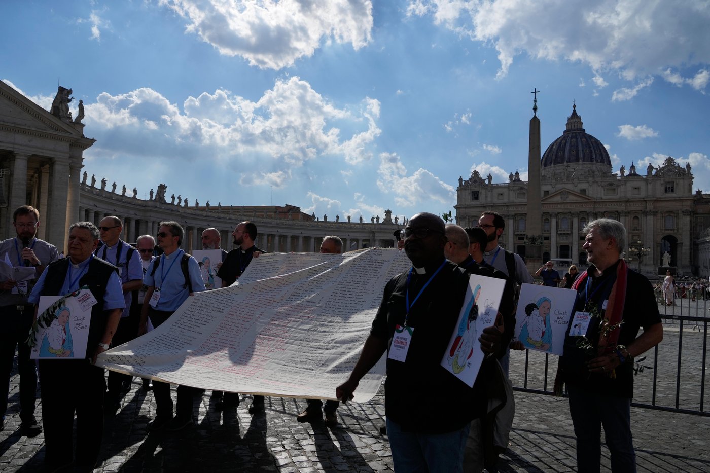 Priests, nuns march to Vatican to demand end to 'genocide' in Gaza | iNFOnews.ca Priests, nuns march to Vatican to demand end to 'genocide' in Gaza | iNFOnews.ca