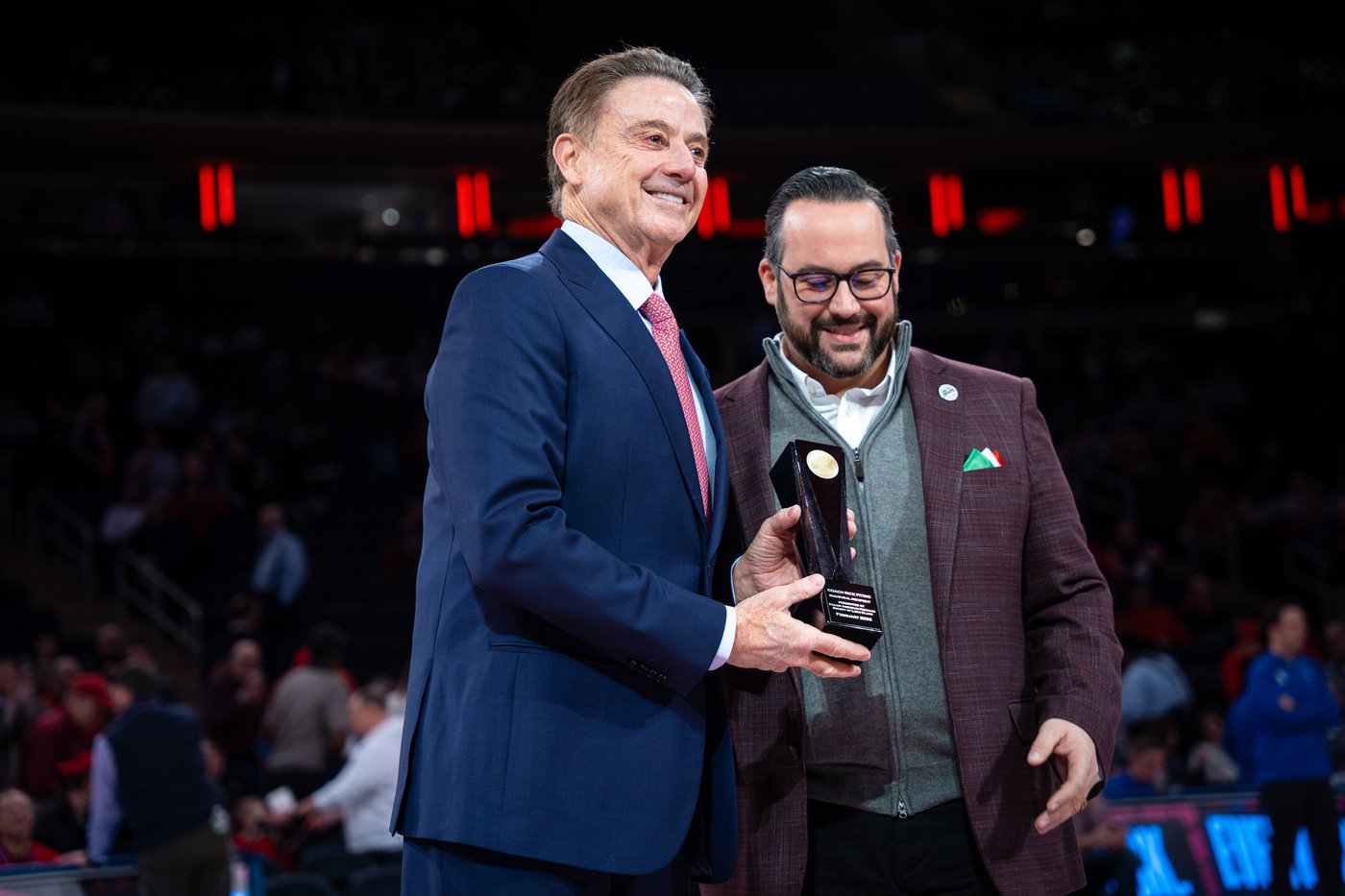 Proud papa Rick Pitino gets another hard-fought milestone win against his 'brilliant' son | iNFOnews.ca
