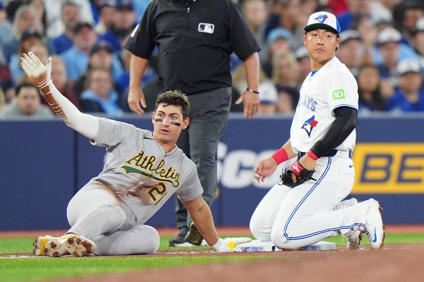 Cease fans 12 in Blue Jays debut as Toronto comes back for 8-7 win in 11 innings | iNFOnews.ca