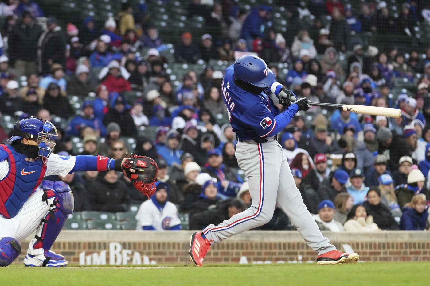 Steele tosses 7 innings as the Cubs pound the Rangers 7-0 on frigid night | iNFOnews.ca