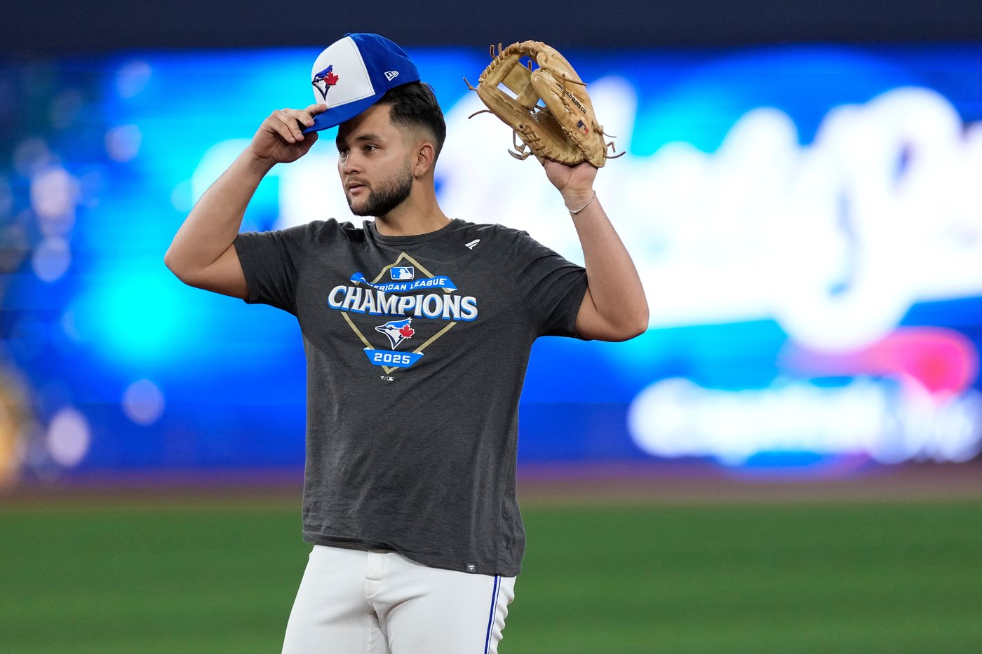 Bo Bichette could be activated by the Blue Jays for their World Series opener vs. the Dodgers | iNFOnews.ca Bo Bichette could be activated by the Blue Jays for their World Series opener vs. the Dodgers | iNFOnews.ca