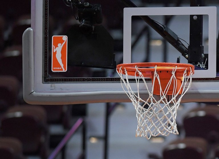 With WNBA officiating under scrutiny, what does it take to become a referee in the league? | iNFOnews.ca