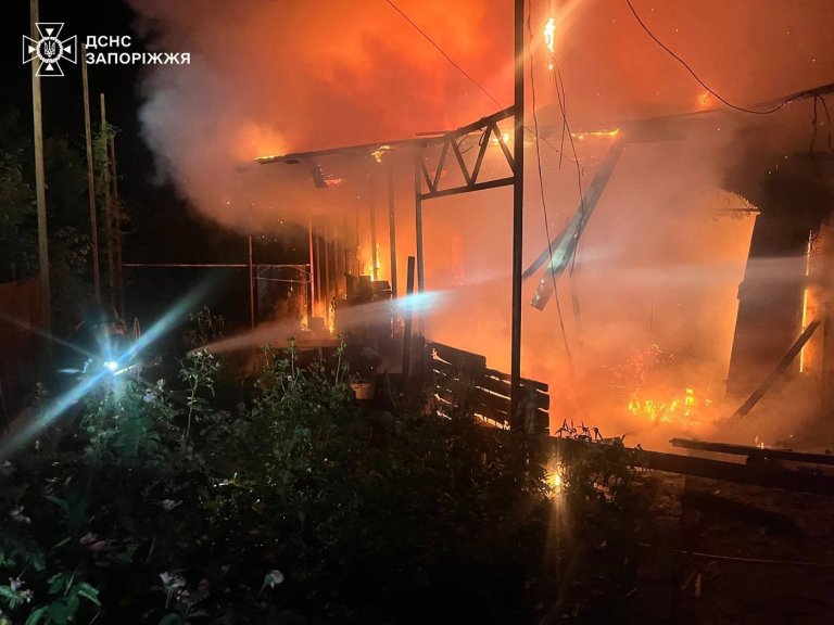 Ukraine says it hit a railway bridge to Crimea, seeking to isolate the Russian-held peninsula | iNFOnews.ca