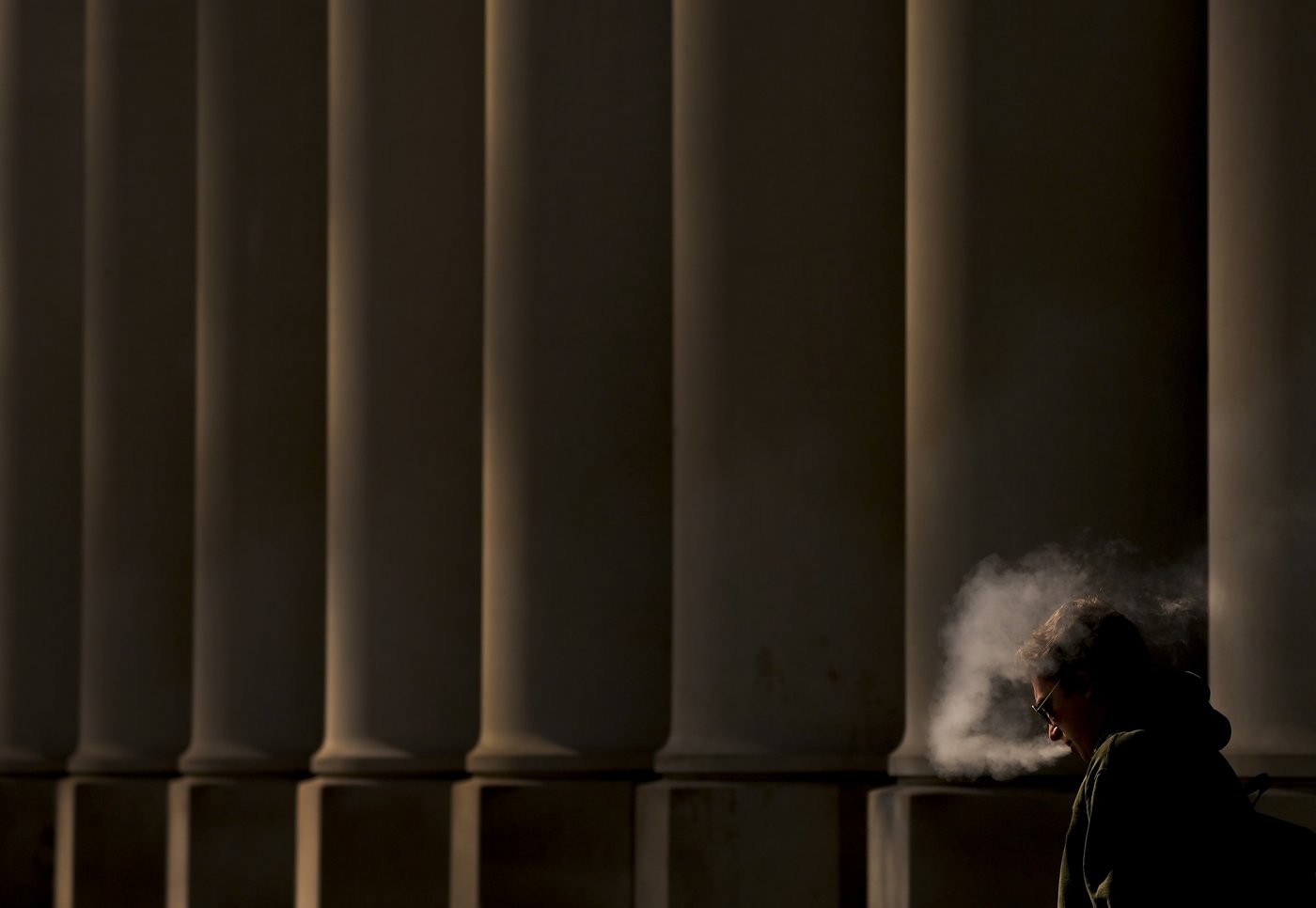 Behind the push to make smoking and vaping illegal for a generation of Canadians | iNFOnews.ca Behind the push to make smoking and vaping illegal for a generation of Canadians | iNFOnews.ca