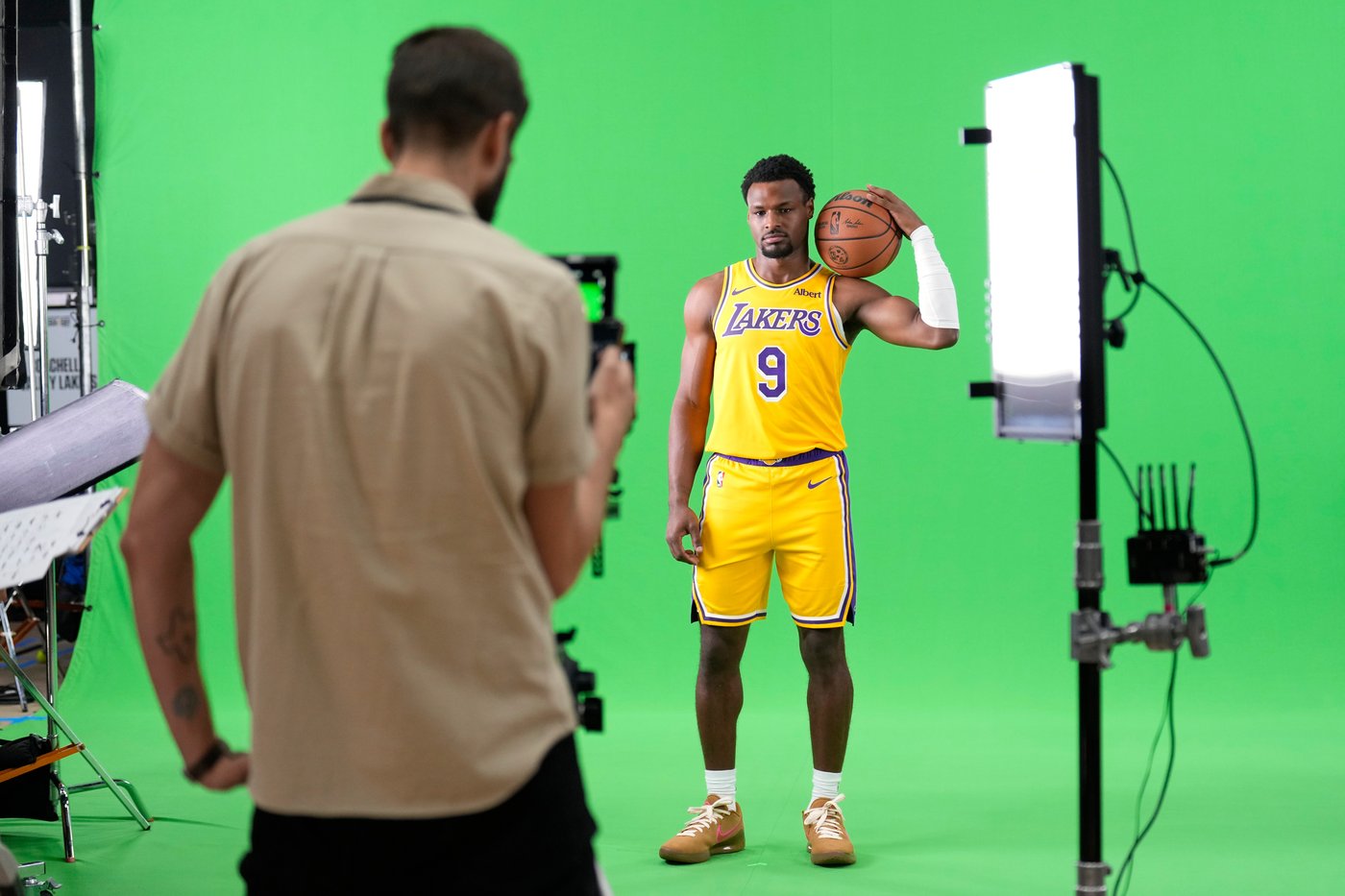 Bronny James unbothered by father LeBron's departure, eager to be his own man with younger Lakers | iNFOnews.ca