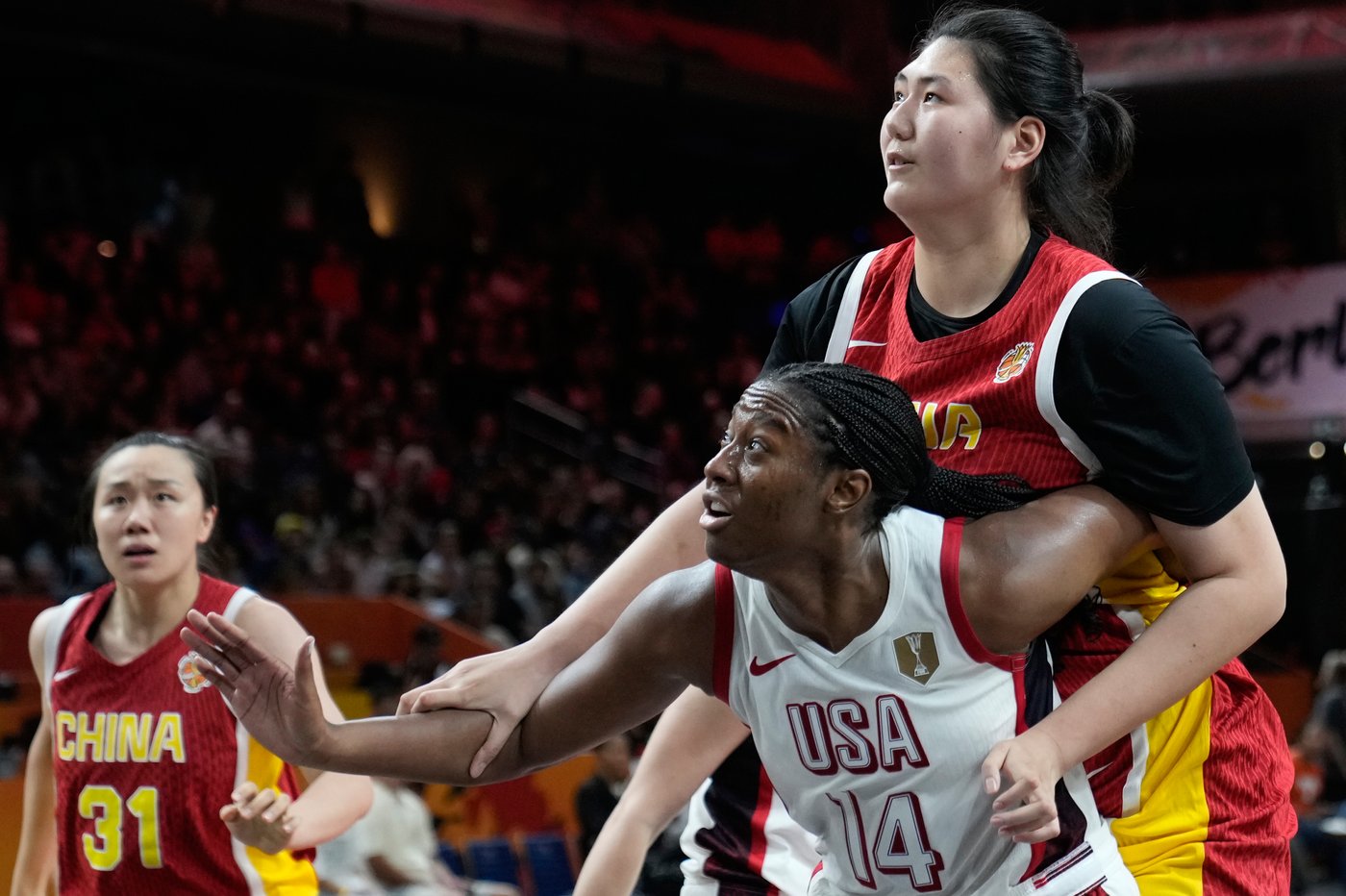 China's 7-foot-3 Zhang Ziyu looms over opponents on debut at Women’s Basketball World Cup | iNFOnews.ca China's 7-foot-3 Zhang Ziyu looms over opponents on debut at Women’s Basketball World Cup | iNFOnews.ca