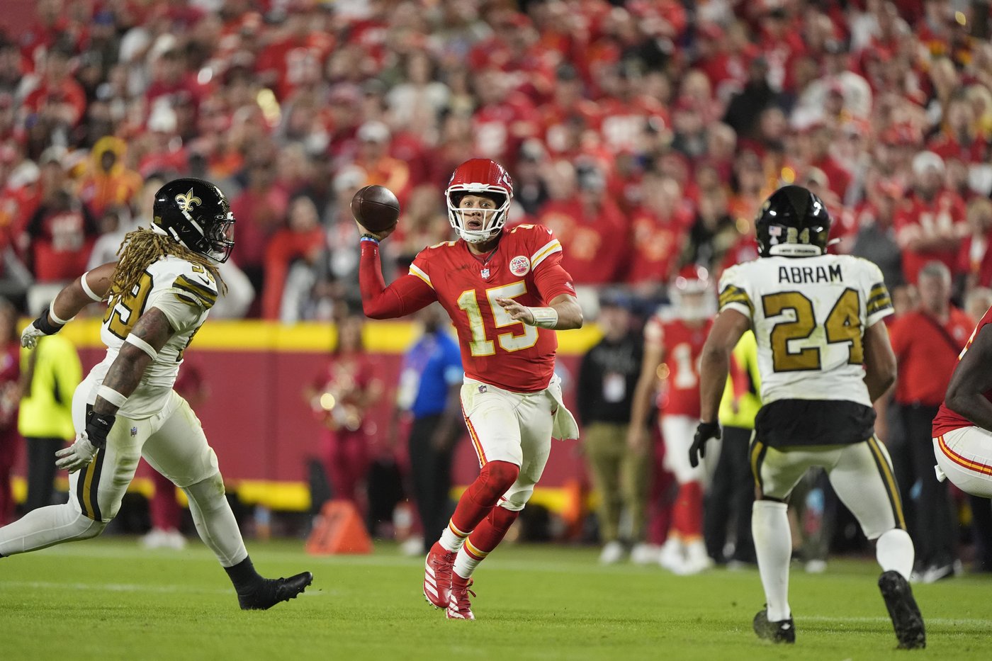 Purdy and Mahomes have undergone a stylistic switch headed into Chiefs-49ers Super Bowl rematch | iNFOnews.ca