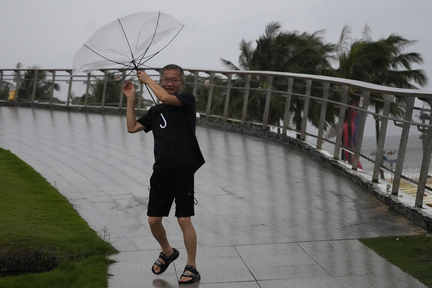 Southern China closes schools and cancels flights as Super Typhoon Ragasa nears | iNFOnews.ca Southern China closes schools and cancels flights as Super Typhoon Ragasa nears | iNFOnews.ca