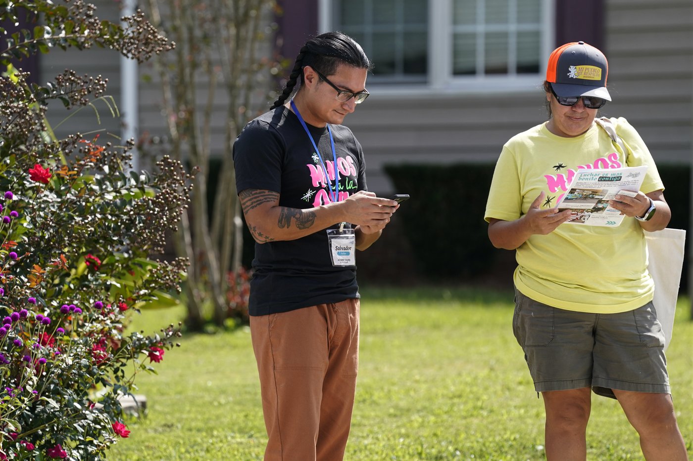 Voting groups that got a boost from Harris' candidacy are still working to persuade voters of color | iNFOnews.ca