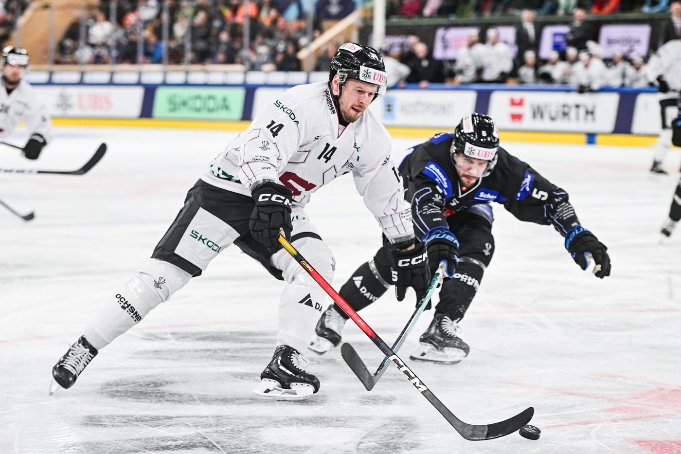 Former Senator scores winner as Prague beats Canada 5-1 in Spengler quarterfinals | iNFOnews.ca