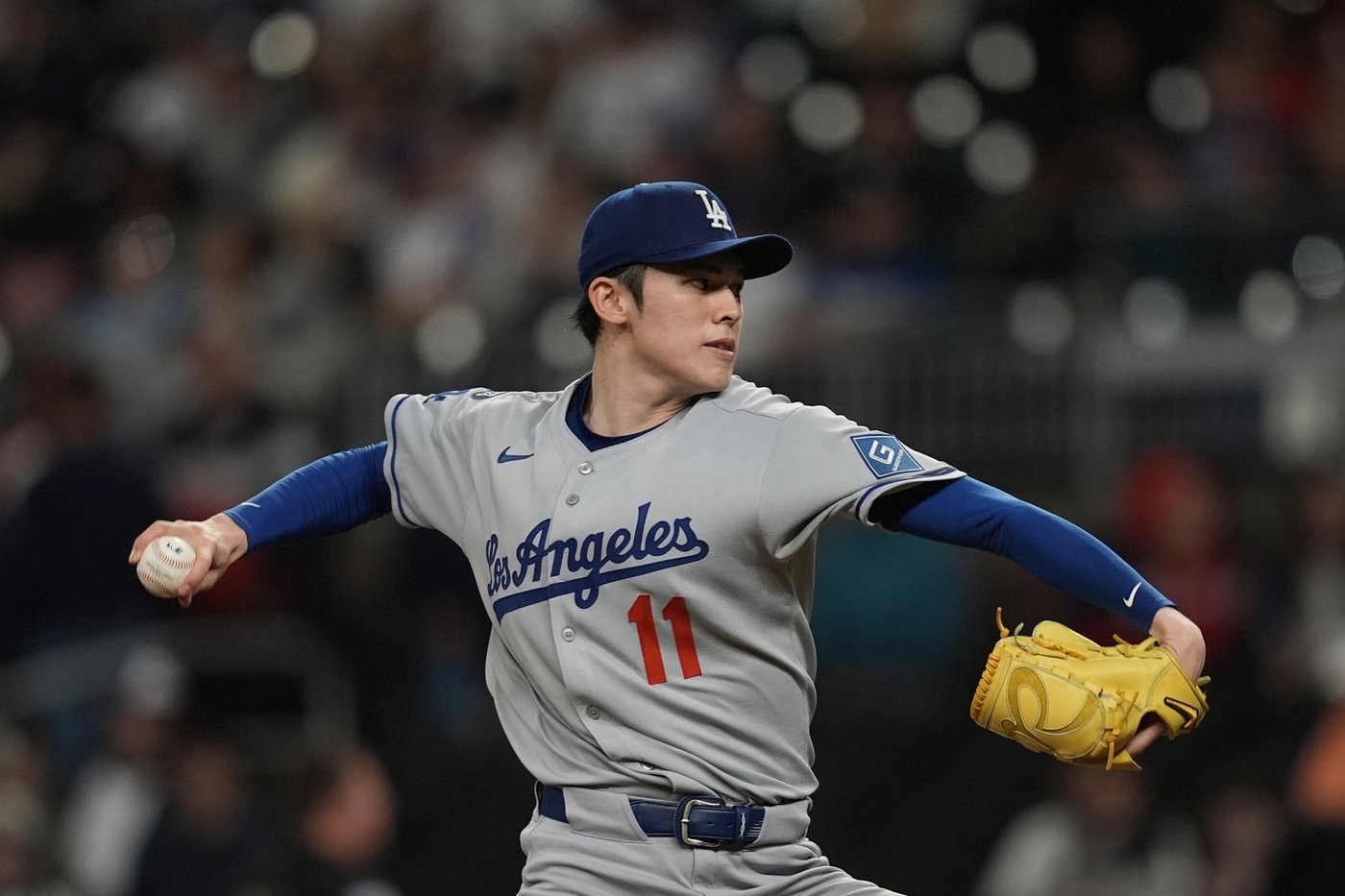 Ohtani and Freeman homer, Sasaki earns 1st MLB win as streaking Dodgers overpower Braves 10-3 | iNFOnews.ca