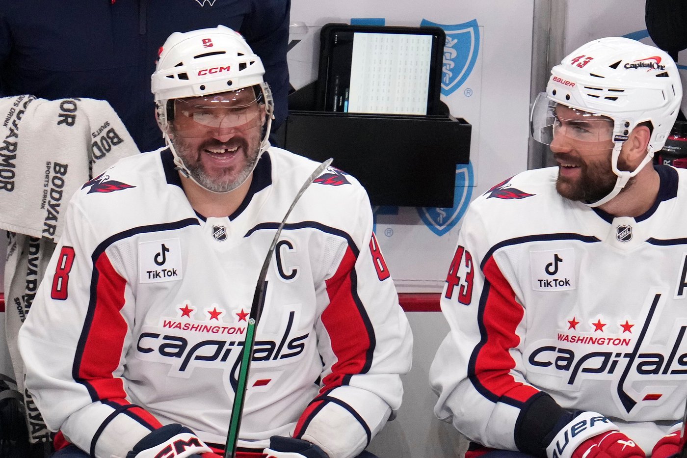 Alex Ovechkin appreciates standing ovation during possible final game in Pittsburgh | iNFOnews.ca Alex Ovechkin appreciates standing ovation during possible final game in Pittsburgh | iNFOnews.ca