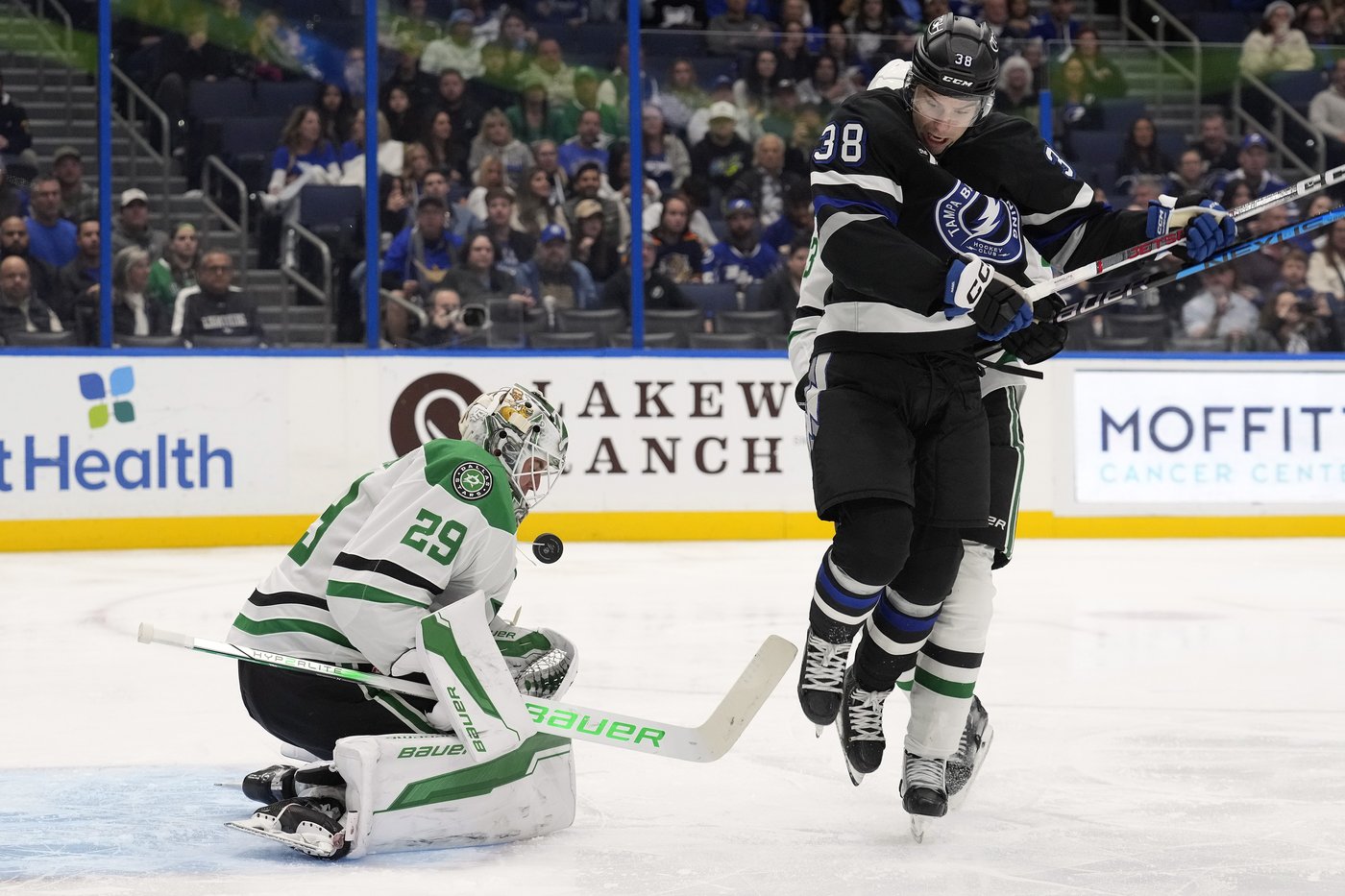 Duchene scores in the 3rd period as the Stars beat the Lightning 4-2 | iNFOnews.ca Duchene scores in the 3rd period as the Stars beat the Lightning 4-2 | iNFOnews.ca