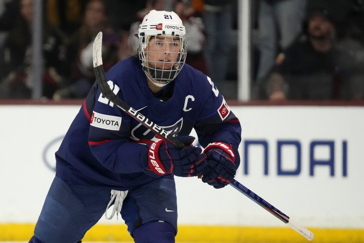 Poulin, Fillier, Knight named finalists for PWHL forward of the year award | iNFOnews.ca